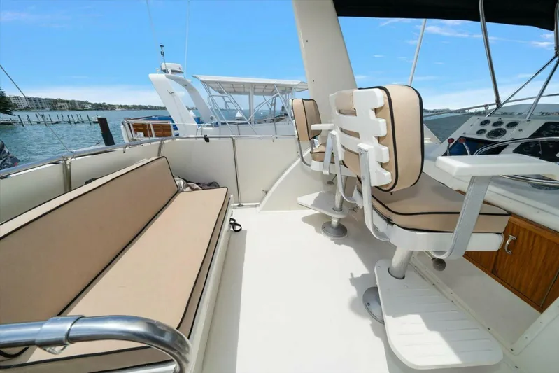 Ting Ting Yacht Photos Pics 1986 Hatteras 53 Classic My - Image 48