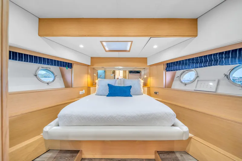 Therapy Yacht Photos Pics 