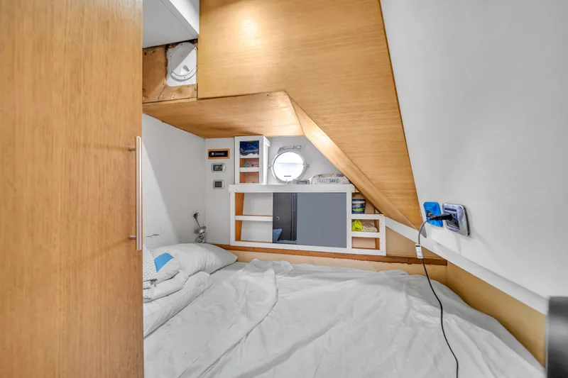 Therapy Yacht Photos Pics 