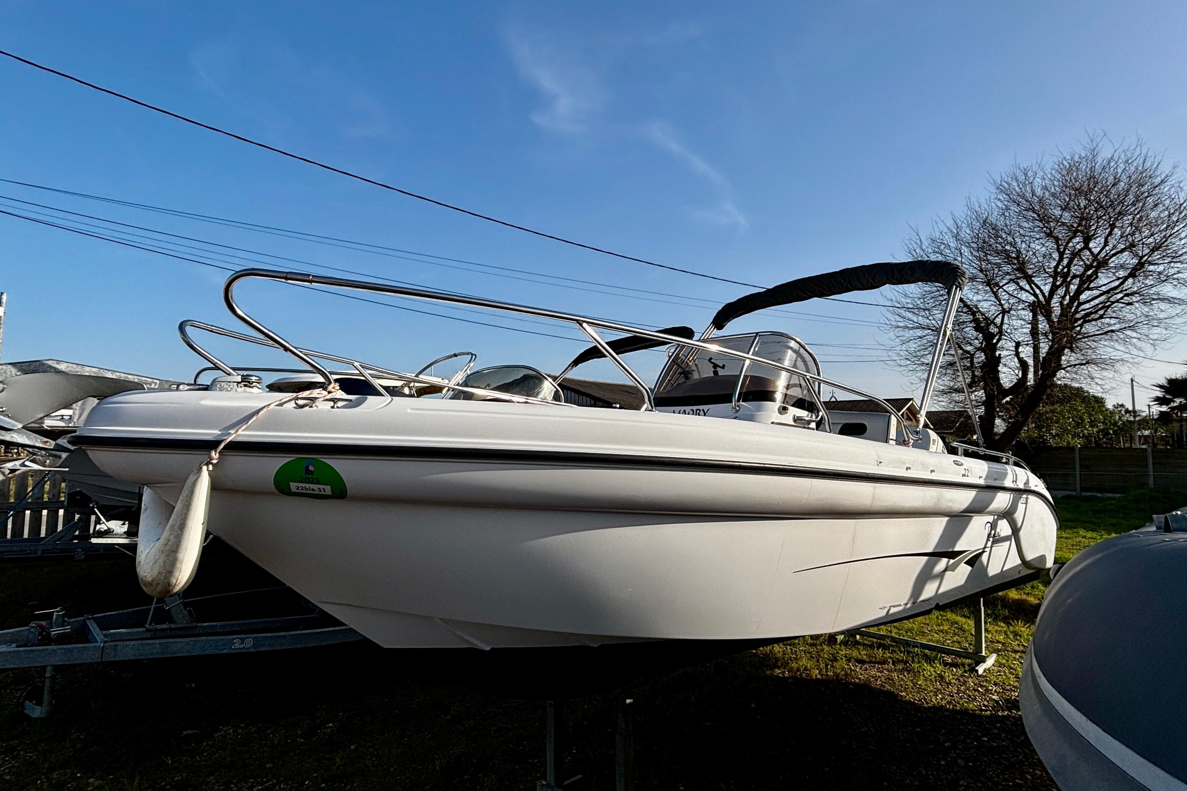 2011 Ranieri Voyager 22