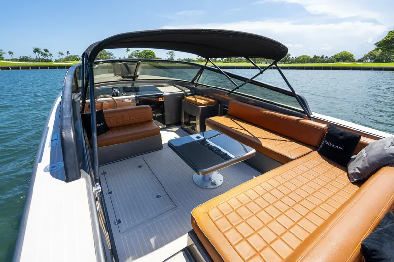  Yacht Photos Pics 2015 Vandutch 40 - Image 14