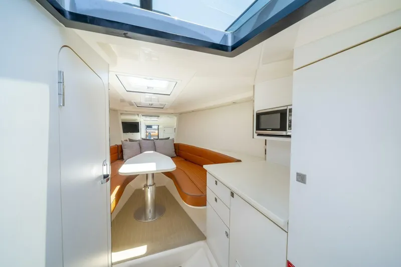  Yacht Photos Pics 2015 Vandutch 40 - Image 29