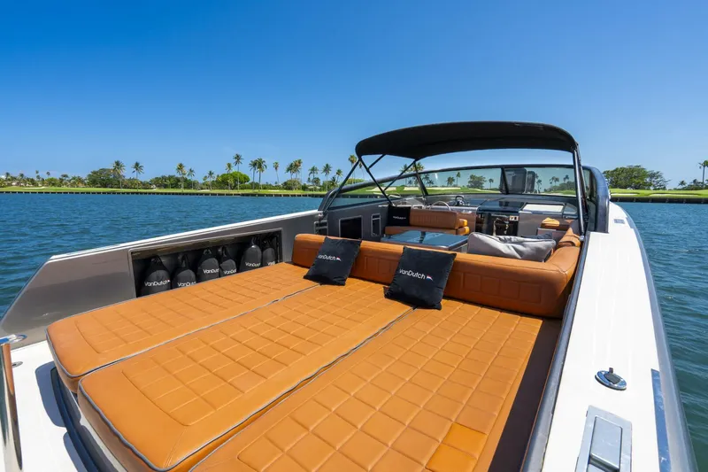  Yacht Photos Pics 2015 Vandutch 40 - Image 11