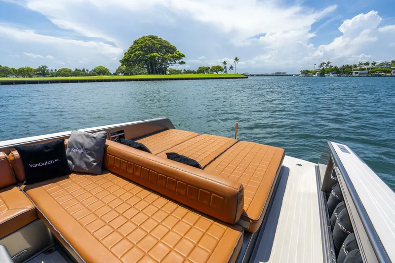  Yacht Photos Pics 2015 Vandutch 40 - Image 13