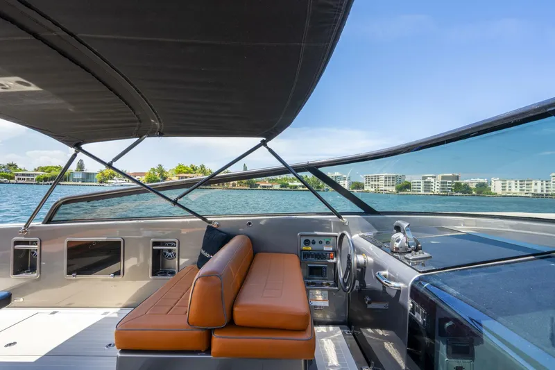  Yacht Photos Pics 2015 Vandutch 40 - Image 22