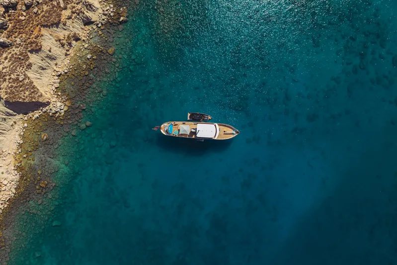 Far Niente Yacht Photos Pics 