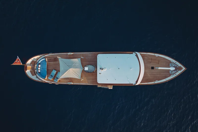 Far Niente Yacht Photos Pics 