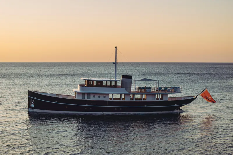 Far Niente Yacht Photos Pics 