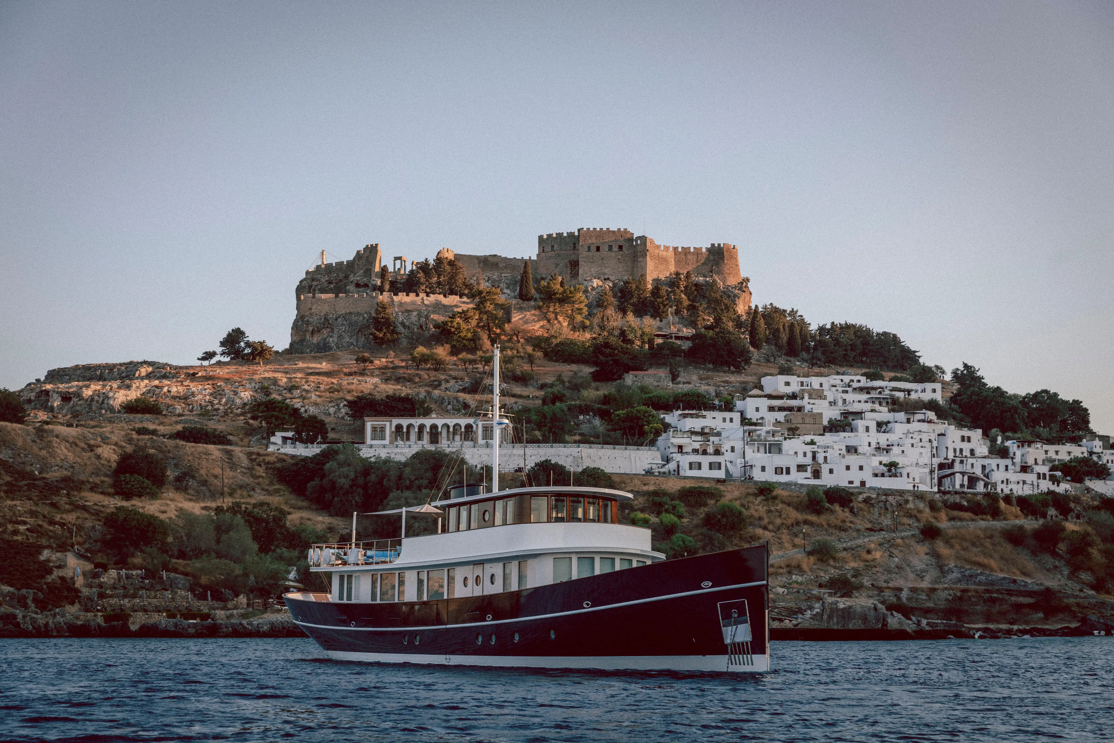 Far Niente Yacht Photos Pics 