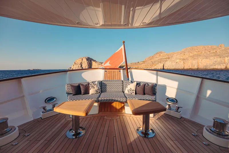 Far Niente Yacht Photos Pics 