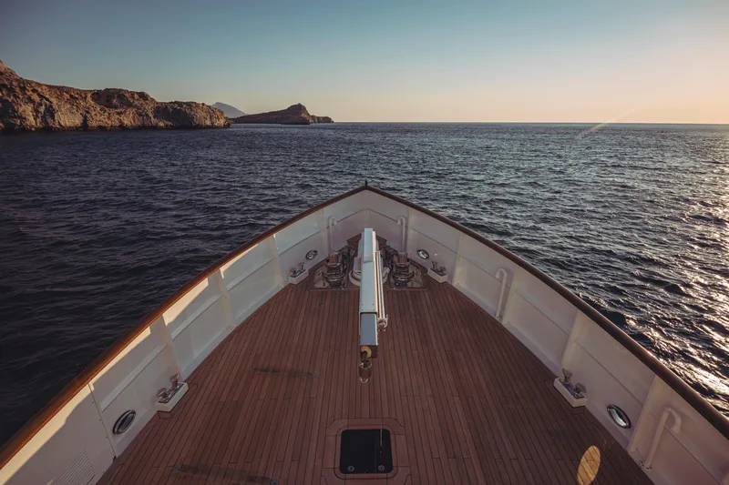 Far Niente Yacht Photos Pics 