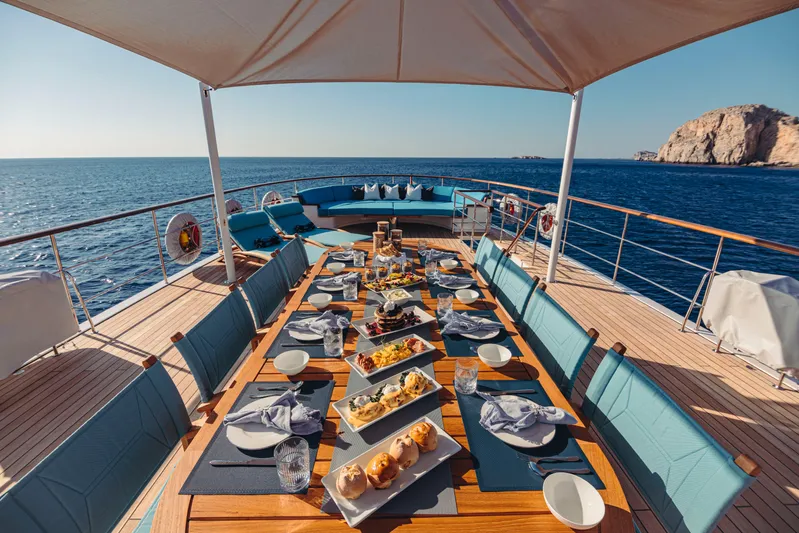 Far Niente Yacht Photos Pics 