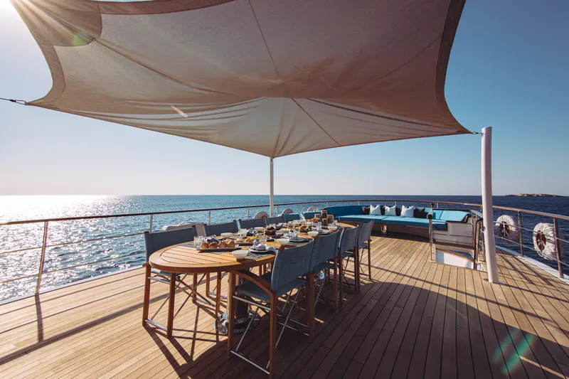 Far Niente Yacht Photos Pics 