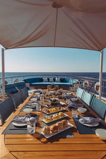 Far Niente Yacht Photos Pics 