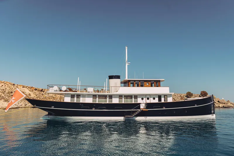 Far Niente Yacht Photos Pics 