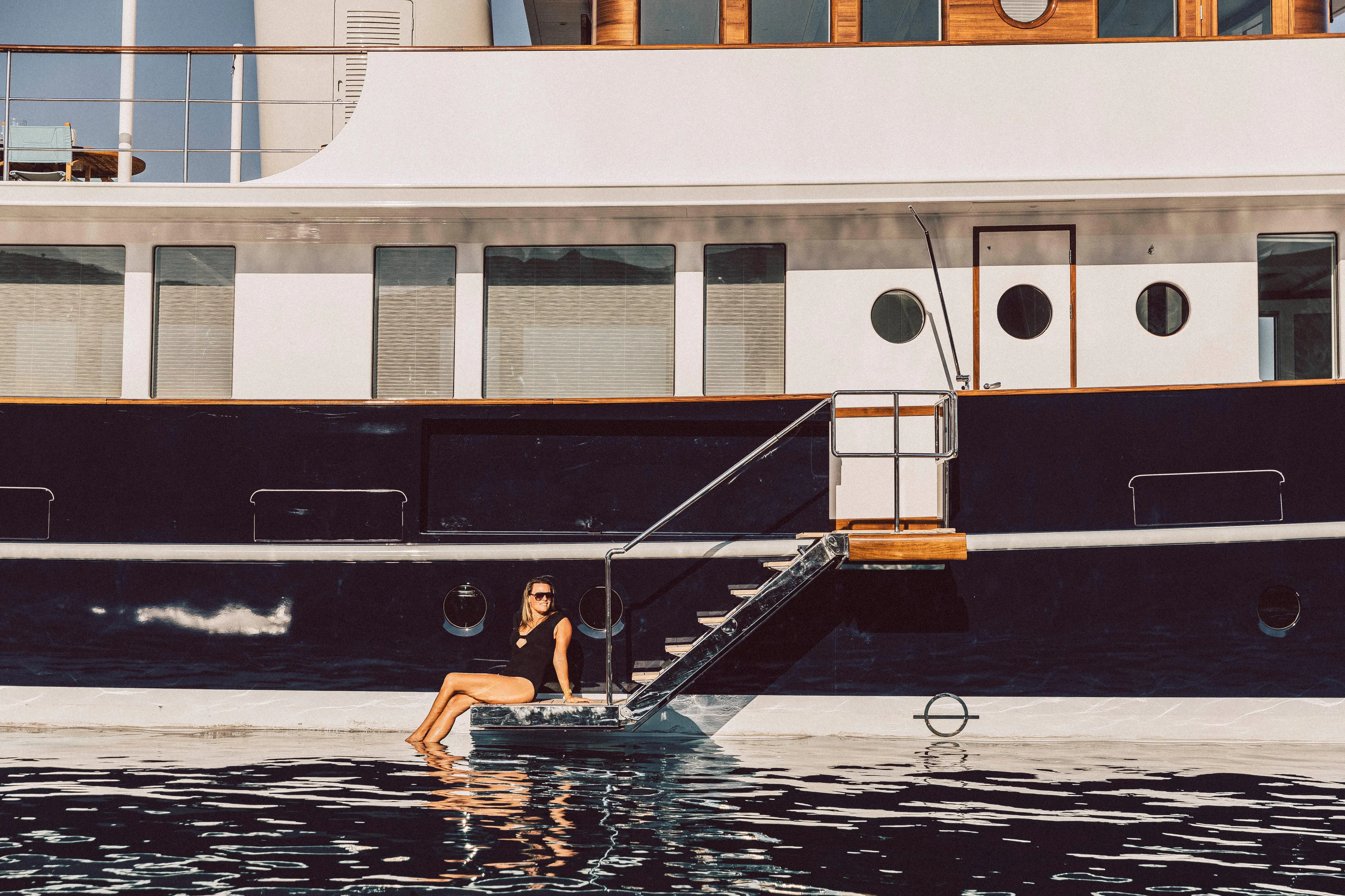 Far Niente Yacht Photos Pics 