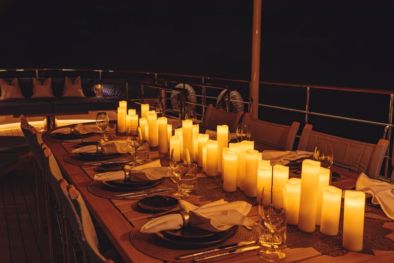 Far Niente Yacht Photos Pics 