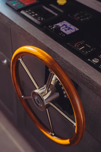 Far Niente Yacht Photos Pics 