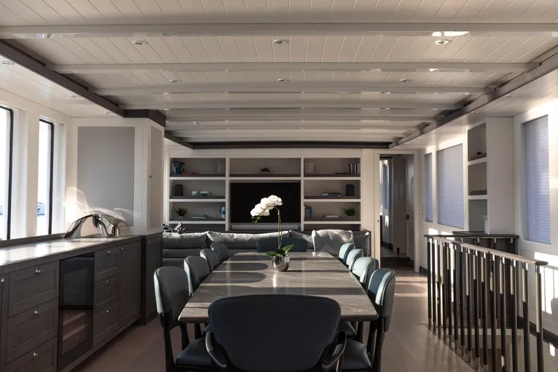 Far Niente Yacht Photos Pics 