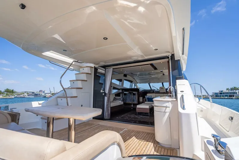  Yacht Photos Pics Luxurious 2016 Sea Ray L650 Fly yacht with spacious deck and elegant interior.