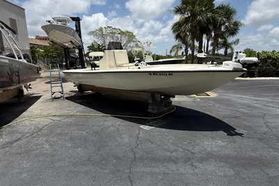 Yellowfin 24 Bay CE