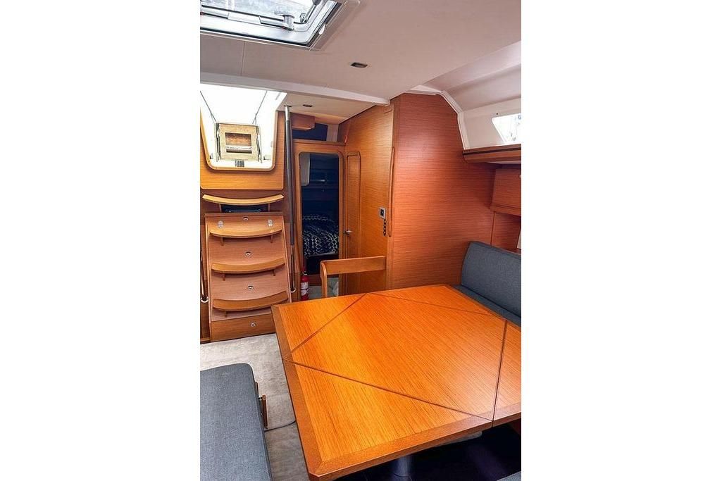 2021 Dufour 52 