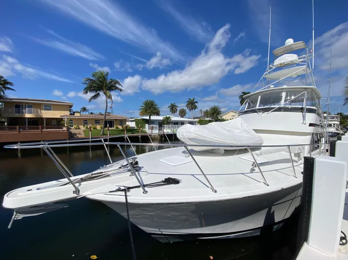 Mad East Yacht Photos Pics 