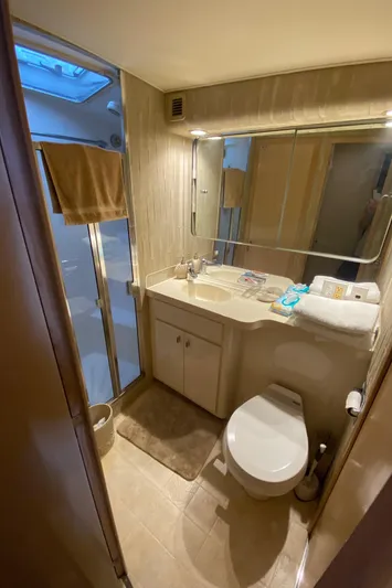 Mad East Yacht Photos Pics 