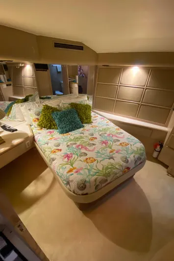 Mad East Yacht Photos Pics 