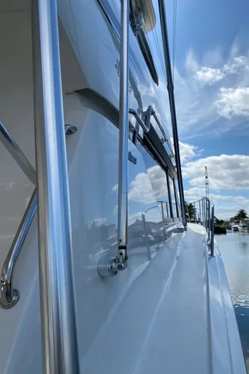 Mad East Yacht Photos Pics 