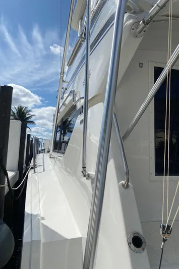 Mad East Yacht Photos Pics 