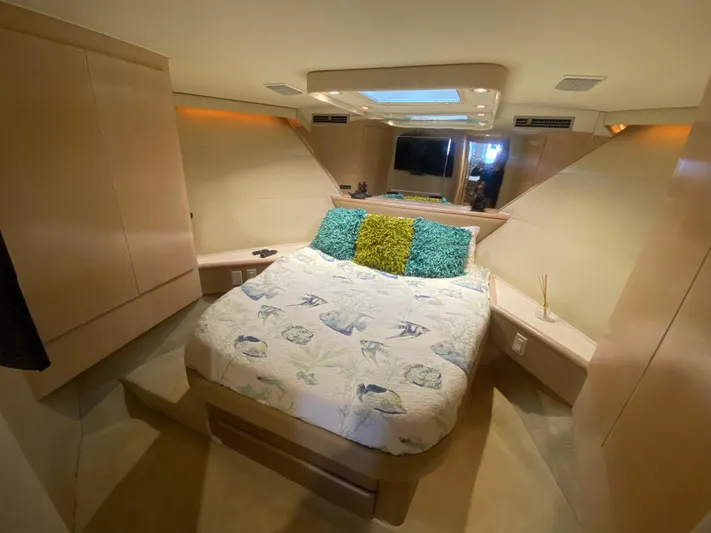 Mad East Yacht Photos Pics 