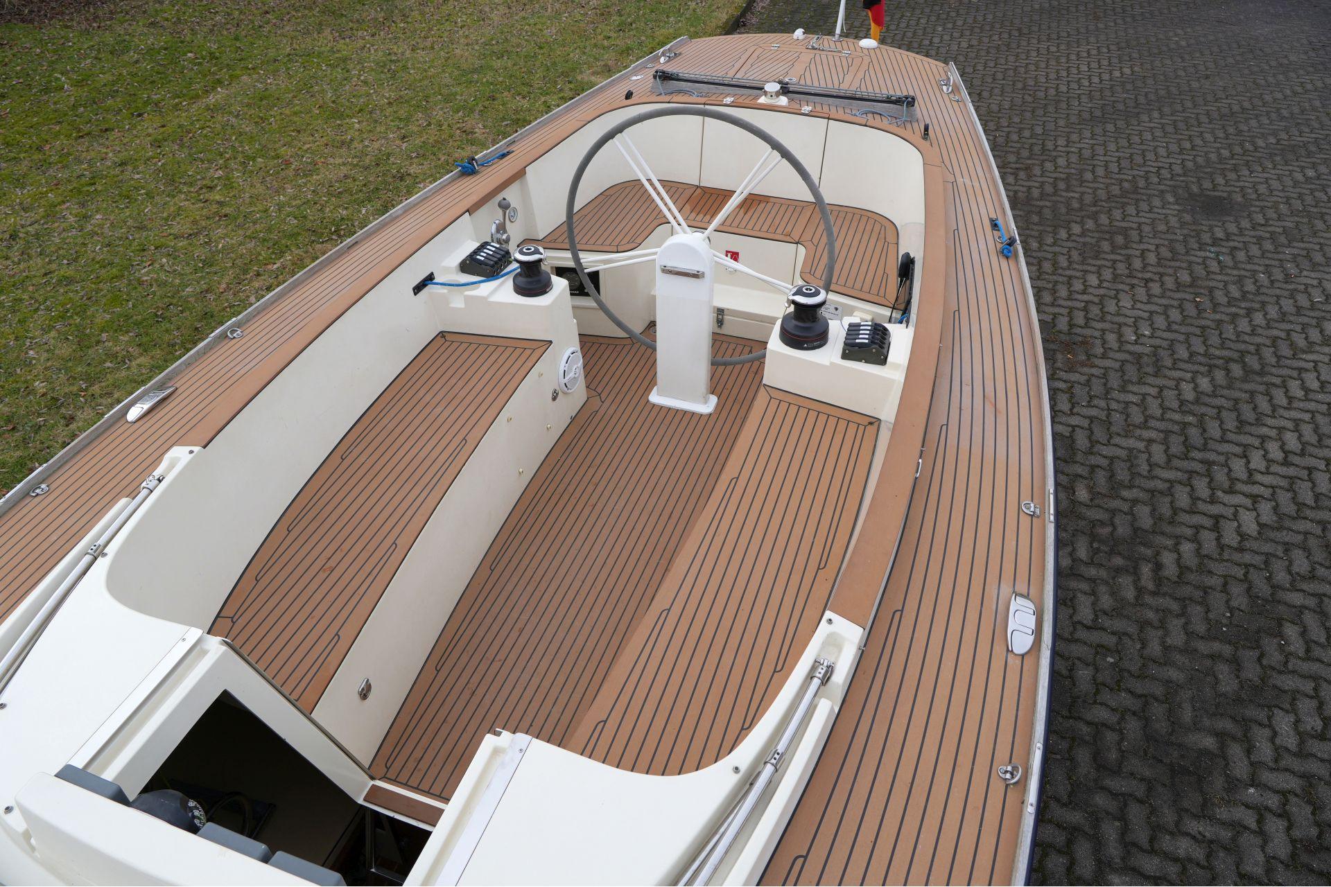 2010 Saffier Se 26 sailboat with teak deck and modern cockpit design.