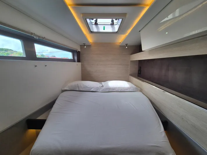 Takamaka Yacht Photos Pics 