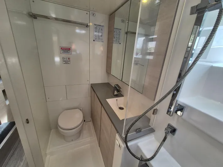 Takamaka Yacht Photos Pics 