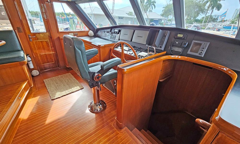 2001 Grand Alaskan 75 Flushdeck