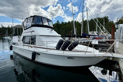 Prowler 12M Sundeck