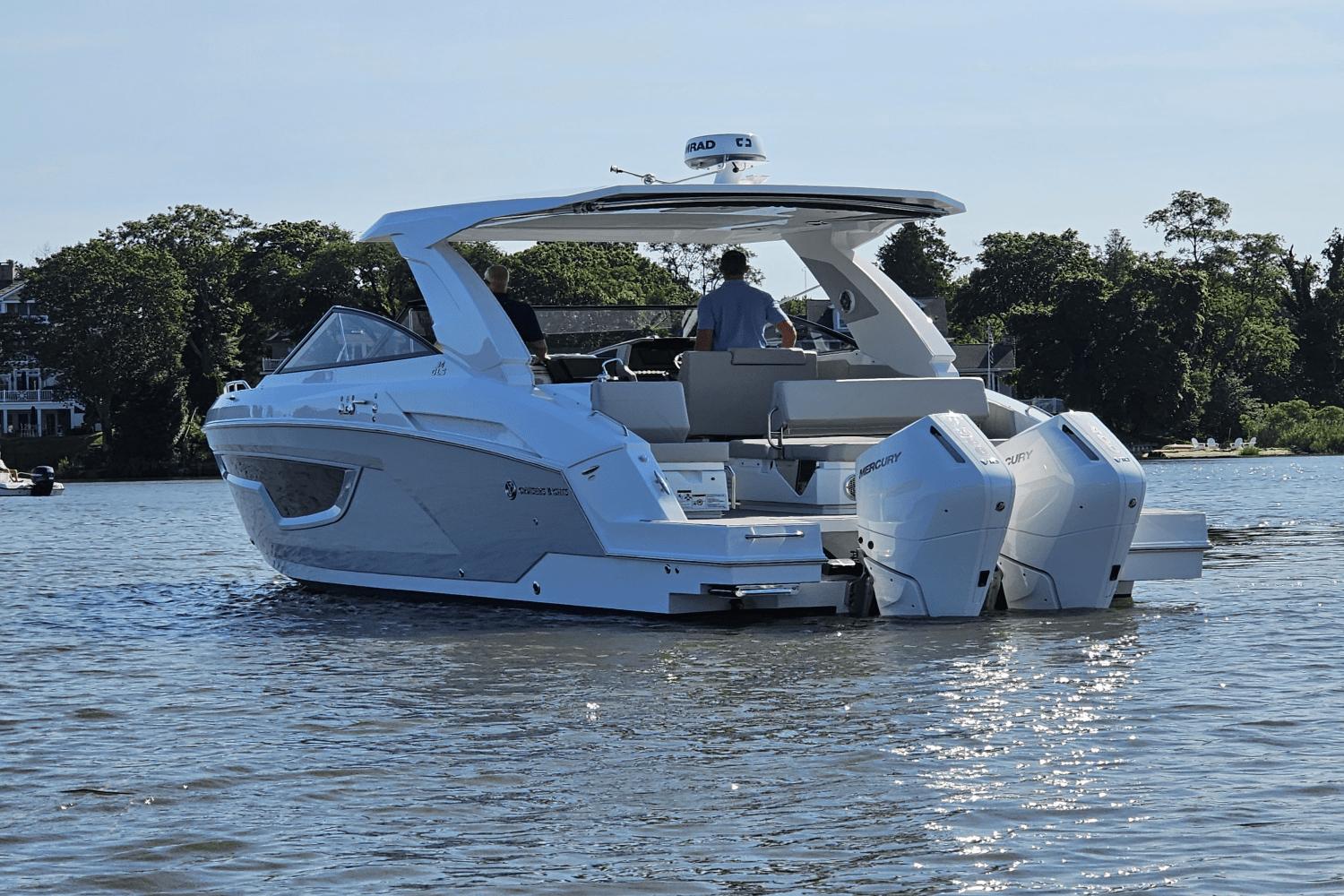 2024 Cruisers Yachts 34 Gls Outboard Cruiser For Sale - Yachtworld