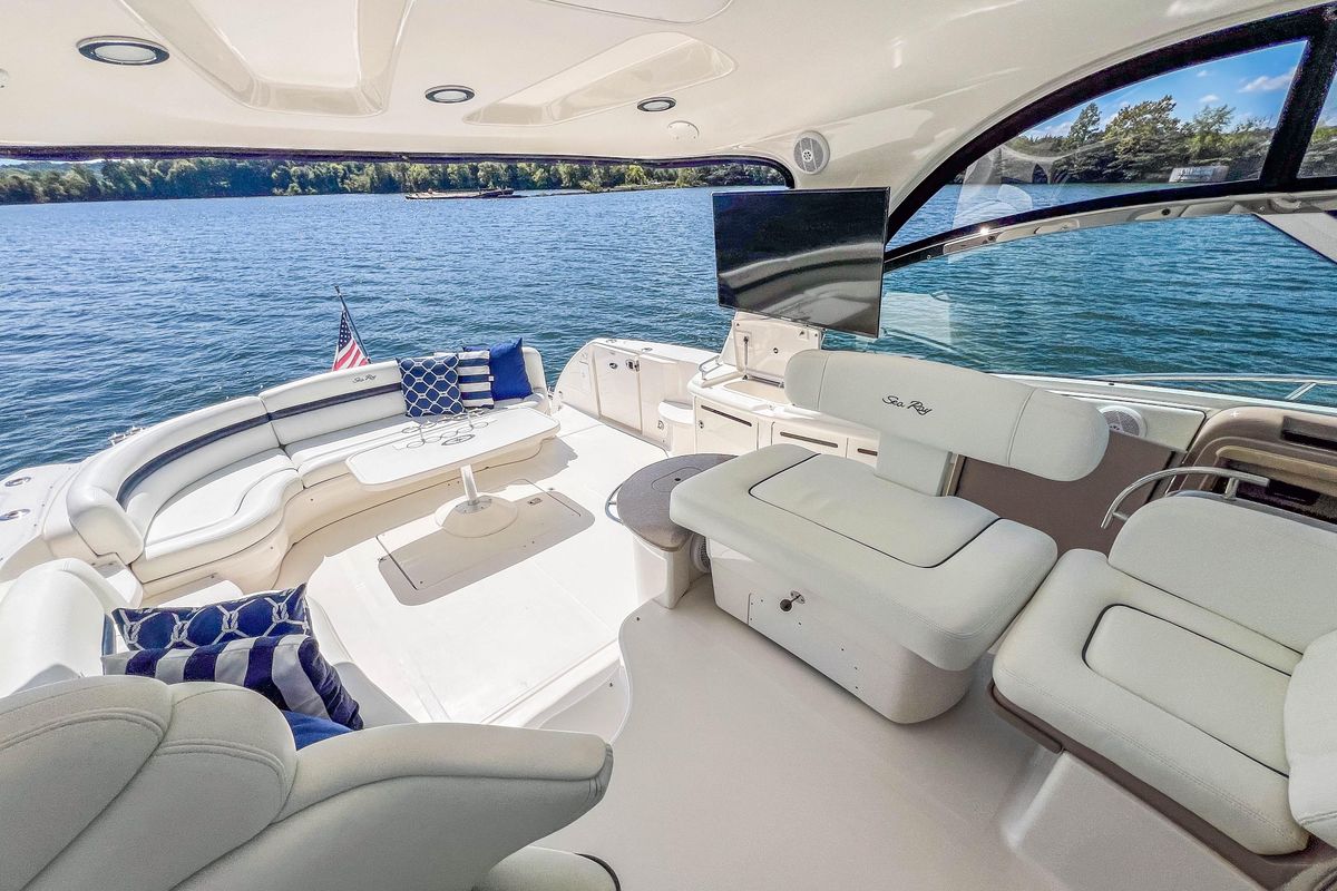 2005 Sea Ray 50 