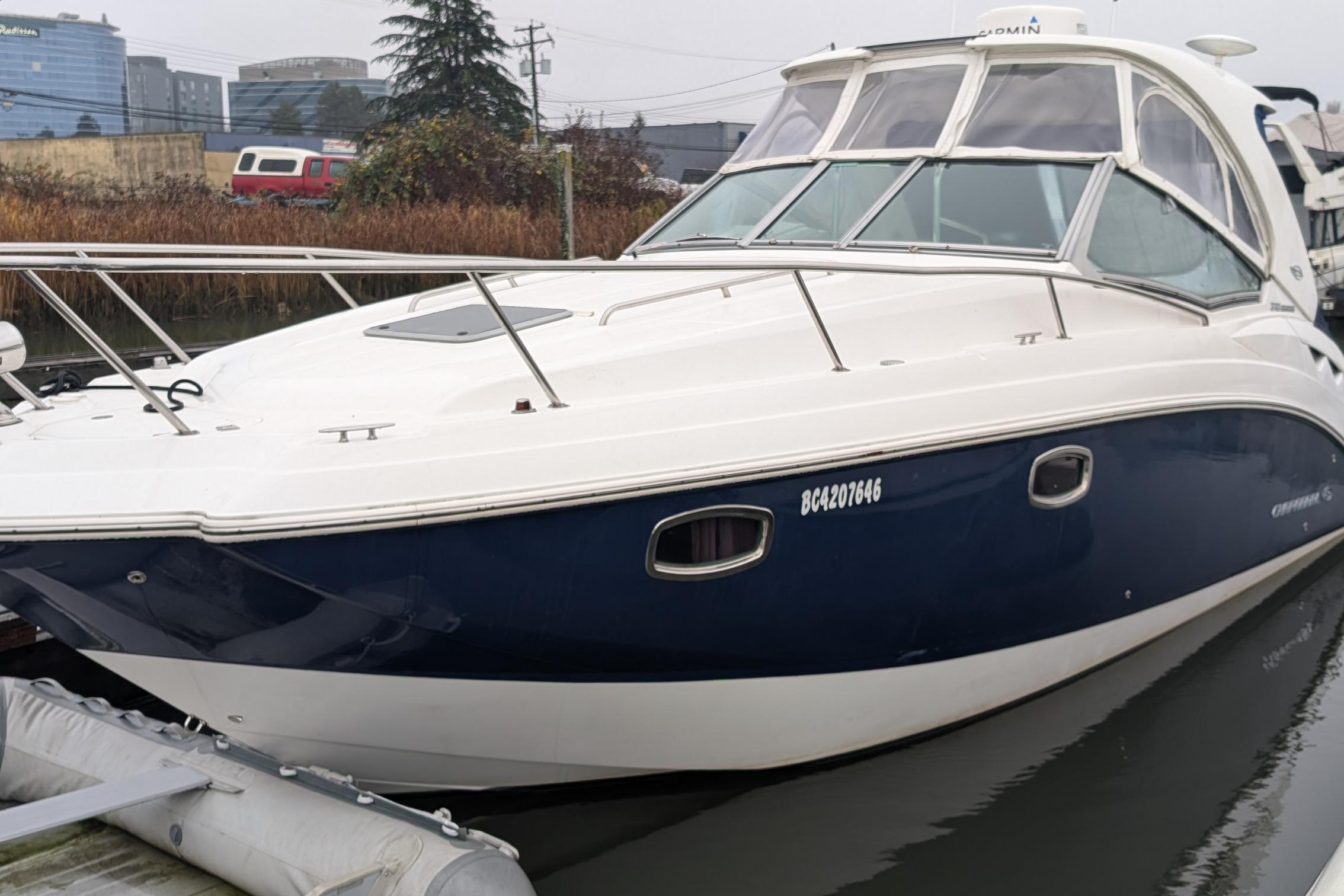 Chaparral 310 Signature