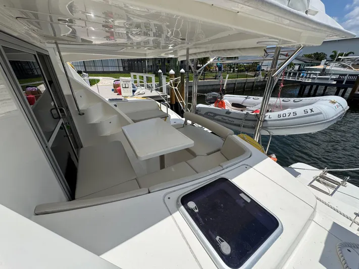 Hidden Treasure Yacht Photos Pics 