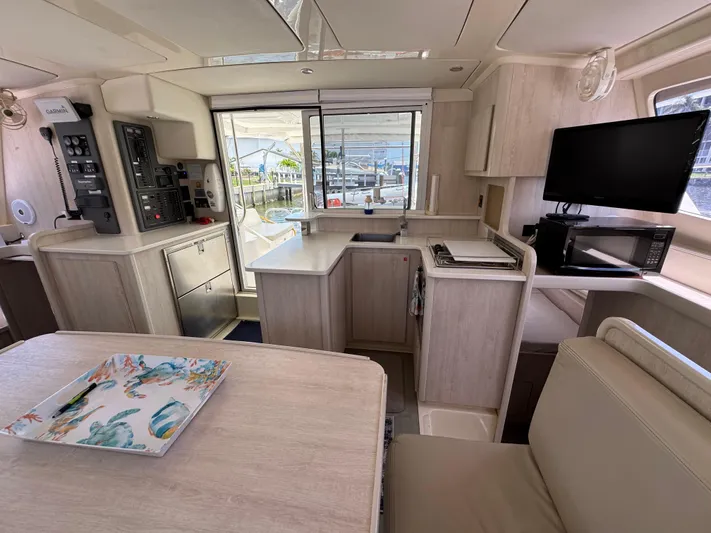 Hidden Treasure Yacht Photos Pics 