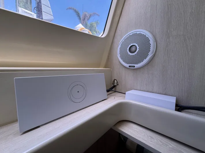 Hidden Treasure Yacht Photos Pics 