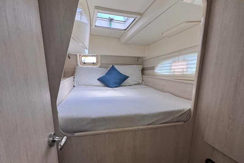 Hidden Treasure Yacht Photos Pics 