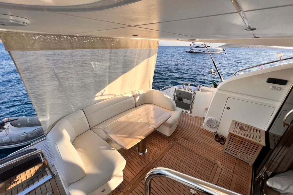 2015 Princess 54 