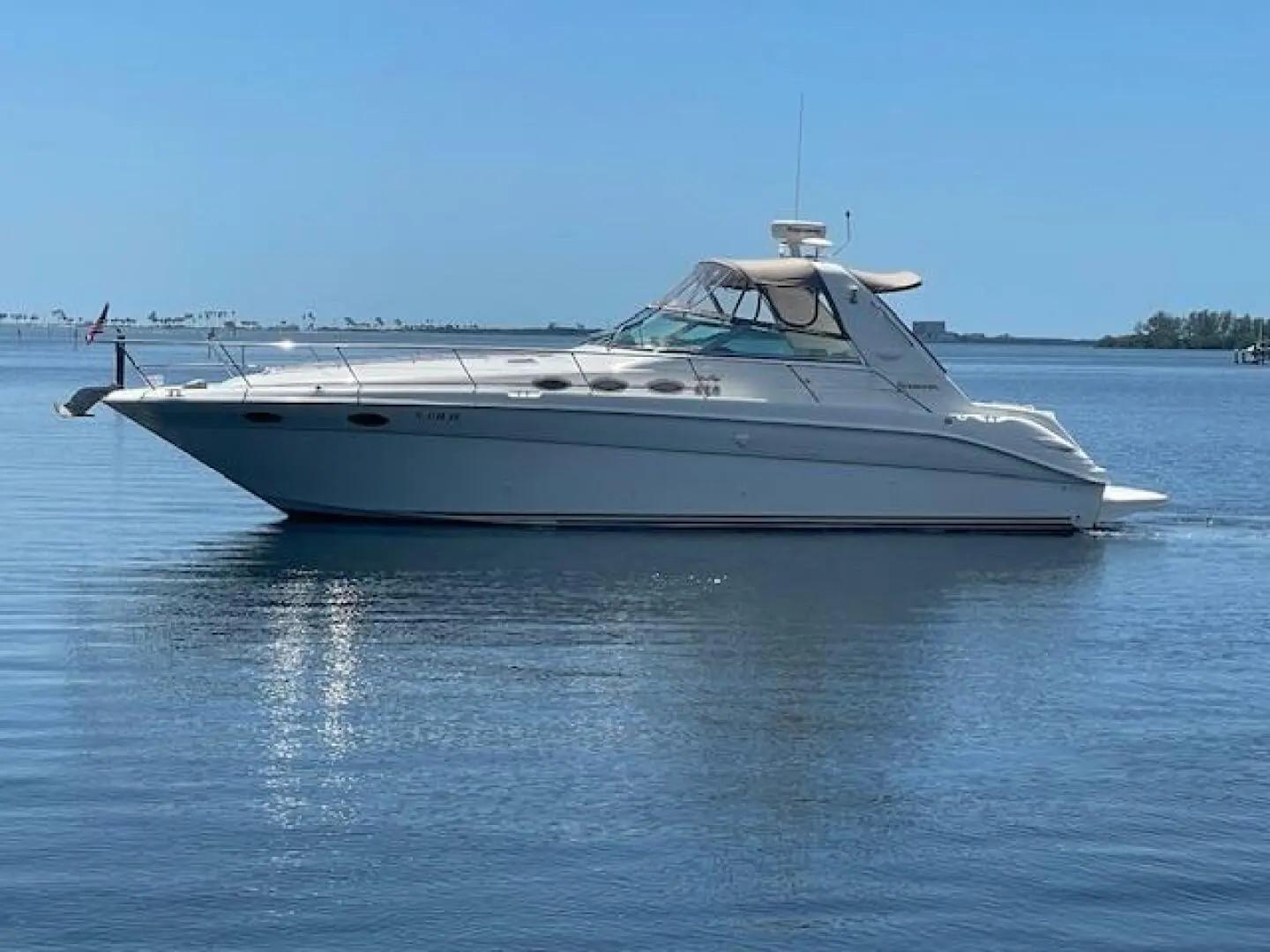 Used Sea Ray 370 Sundancer in Florida - iNautia