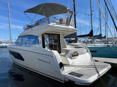 Yacht