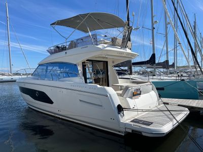 Yacht