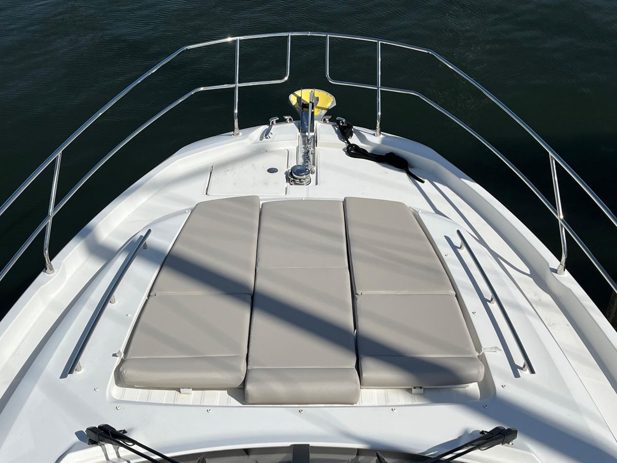 2021 Prestige 42 