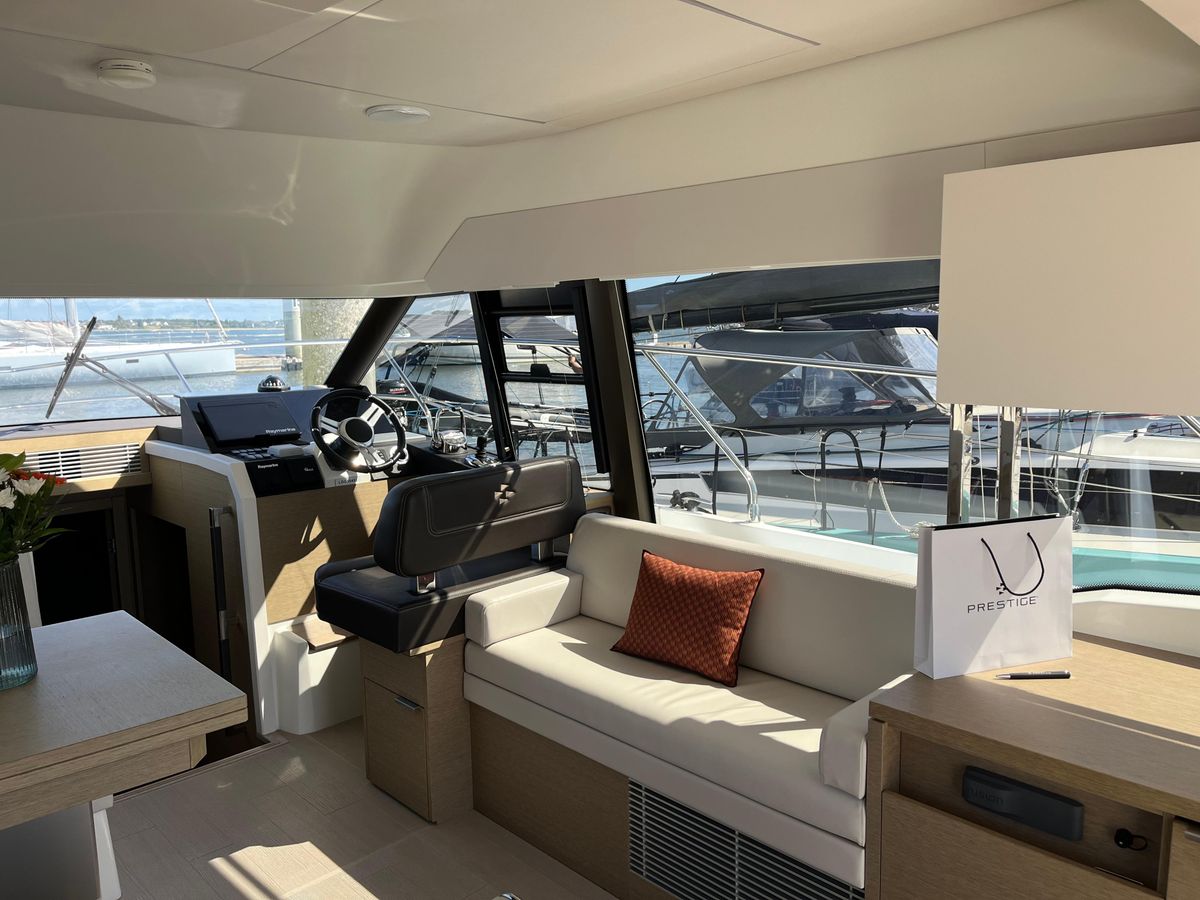 2021 Prestige 42 